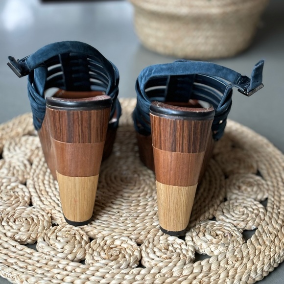 Vince Camuto Onia Slingback Gradient Wood Blue Suede Platform Wedge Sandals - Picture 7 of 8